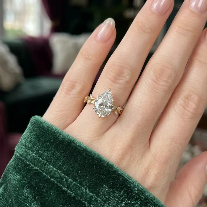 A Symbol of Your Journey: The Exquisite Vine-Crafted Diamond--Last Day Sale-90% OFF🔥