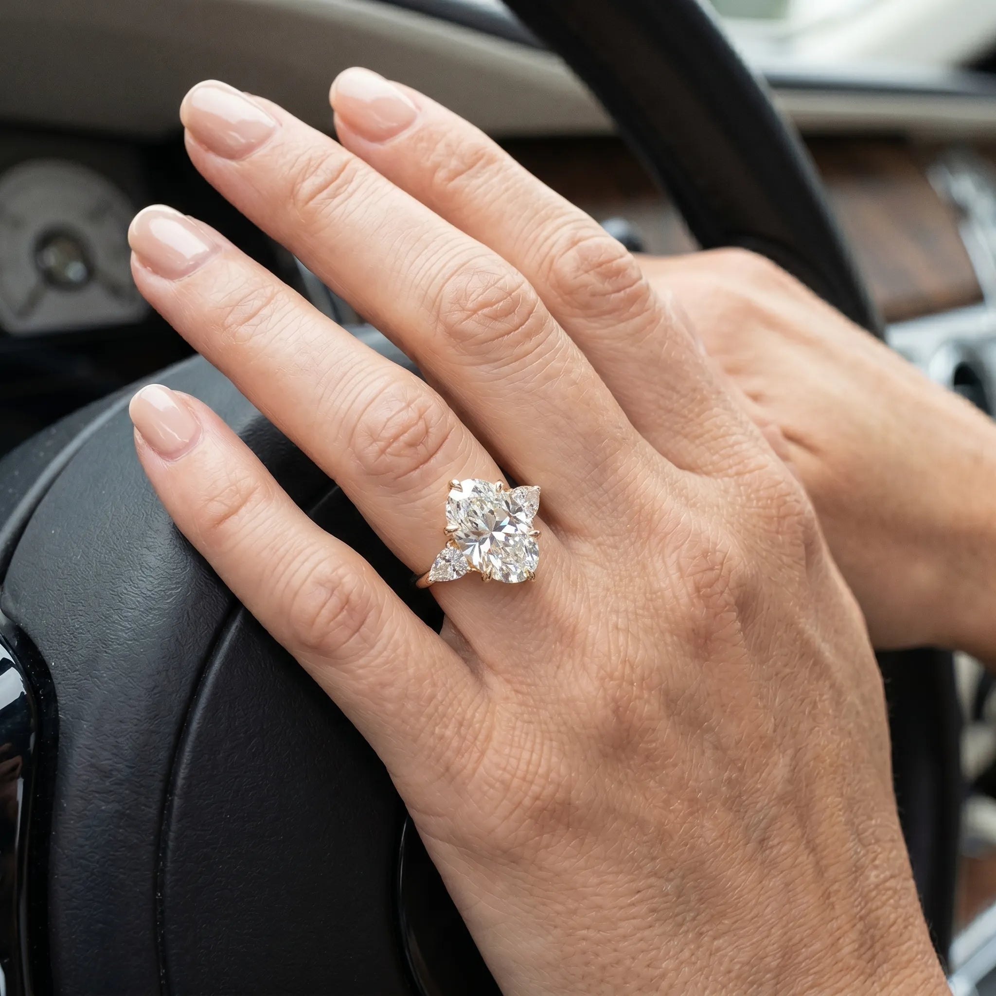 The Flawless Oval Cut: Your Radiant Anniversary Upgrade & Worry-Free Travel Ring--Last Day Sale-90% OFF🔥