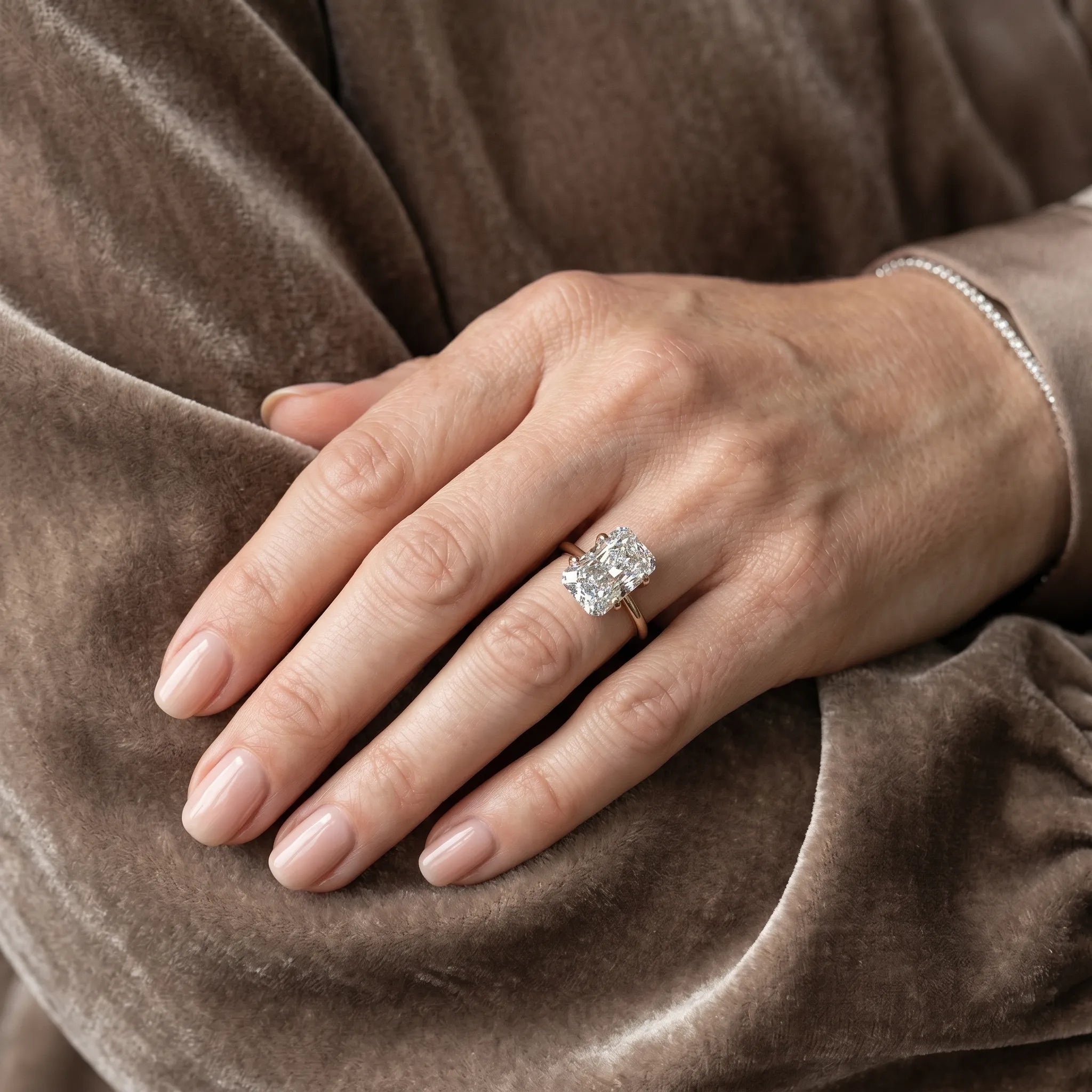 Elongated RadiantLab Diamond Ring：The Perfect Milestone Upgrade--Last Day Sale-90% OFF🔥